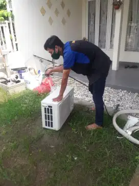Panggilan jasa service AC rutin ke rumah