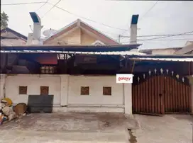 Rumah di Klampis Anom dekat Manyar, Merr (code : DNDGK)