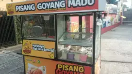 Dicari karyawan untuk gorengan gerobak