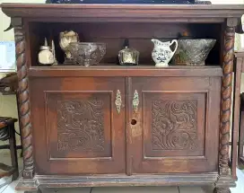 Lemari TV kayu jati asli