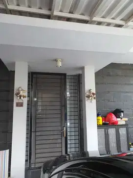 DI JUAL RUMAH 2 LANTAI HARGA MURAH DI CLUSTER GREEN SERPONG BINTARO