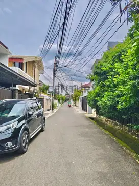 Dijual Rumah Hook Kemang 1 Lantai Mampang Prapatan, Jakarta Selatan