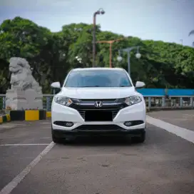 HONDA HR-V E 1.5 CVT 2017 TERAWAT SIAP PAKAI KM ASLI DIJAMIN GARANSI