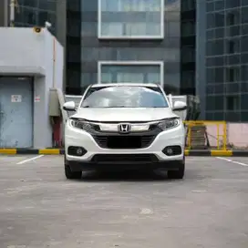HONDA HR-V E NEW MODEL CVT 1.5 CVT 2018 SIAP PAKAI DAN TERAWAT