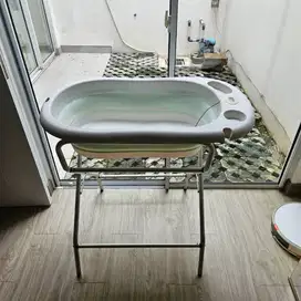 Kaki Bak Mandi Bayi Sugarbaby – Dudukan untuk Bak Lipat, Bekas, Kokoh