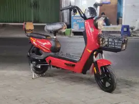 SEPEDA LISTRIK M10 HARGA TERMURA DARI YANG LAIN