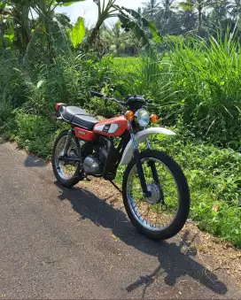 Yamaha dt 100 trail vintage lawas jadul klasik