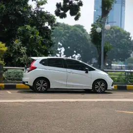 HONDA JAZZ RS 1.5 CVT 2019 GK5 TERAWAT SIAP PAKAI DAN BERGARANSI
