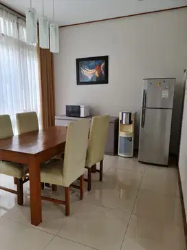 Disewakan Rumah Siap Huni Furnish Setraduta Jarang Ada Terawat