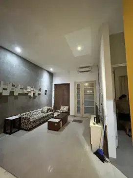 DISEWAKAN RUMAH DI MEADOW GREEN LIPPO CIKARANG FURNISH