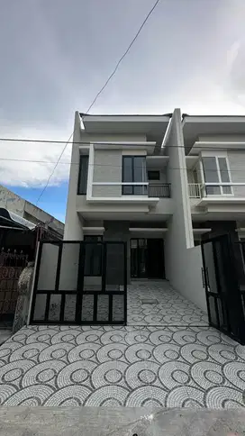 Row Jalan Super Lebar‼️Rumah Baru 2 Lantai Kutisari Indah dekat Petra
