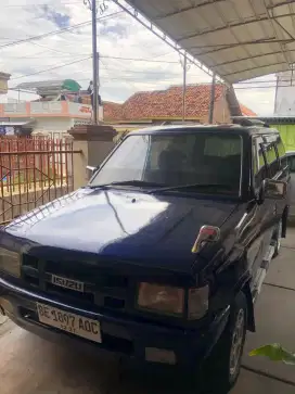 Isuzu Panther 1995 2.5