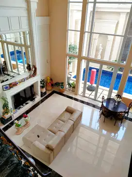 Premium Rumah Classic Marmer 2 Lt Pool Pakuwon City