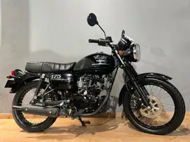 KAWASAKI W175 SE BLACK STYLE TH 2022 LIKE NEW