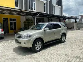 Toyota Fortuner 2.5 G AT 2011