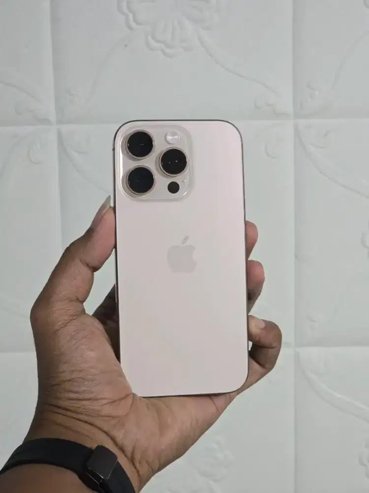 iPhone 16 Pro 256 Gb Dessert Titanium Garansi Resmi