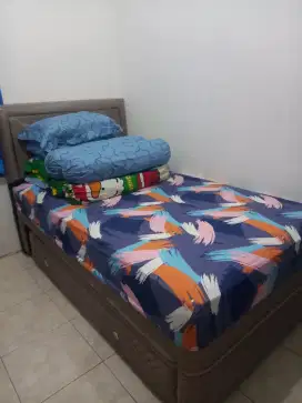 Tempat tidur 2 susun