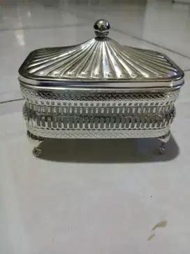 Tempat Mentega Dari Queen Anne