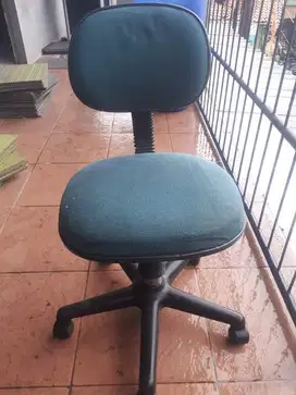 Kursi kantor preloved