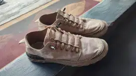Sepatu second fhasion