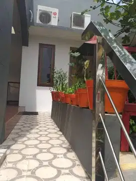 kost rawasari barat, akses mudah