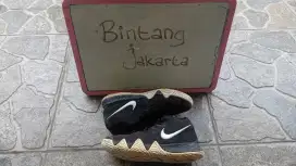 Sepatu Anak Basket Nike Kyrie Size 31