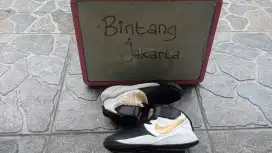 Sepatu Anak Basket Nike Team Hustle Size 31