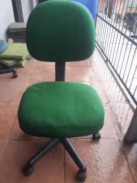 Kursi Kantor Rekondisi