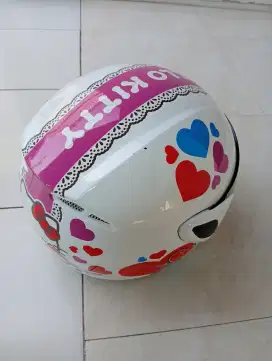 Helm anak kondisi baik