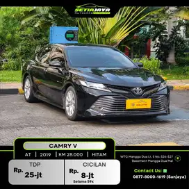 TOYOTA CAMRY V 2019 KM28