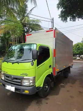 Hino Dutro 110 SDL Engkel Long Box 2014