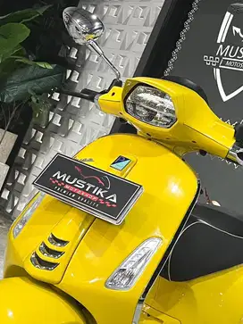 Skuter terkeren‼️Vespa Sprint 150 ABS th 2023 - Ayu Mustika