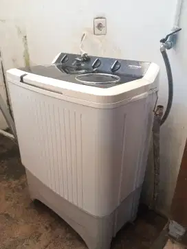 Mesin cuci tabung polytron bekas 7kg