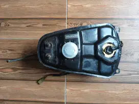 Tangki Bensin Motor Supra Fit Lama Supra X 100 Bekas