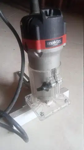 Dijual Trimmer Router Kayu Maktec by Makita