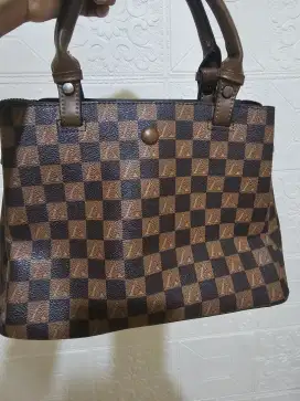 Tas jinjing wanita