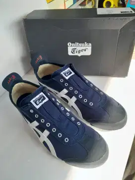 Sepatu Onitsuka Tiger Mexico 66 Slip on Navy/ Off - White Original