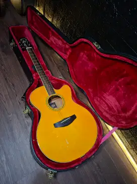 Gitar Akustik/Elektrik Yamaha CPX 600 Like New