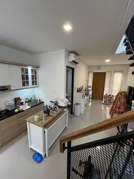 Dijual Cepat Rumah Nusaloka BSD