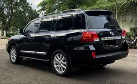 Land Cruiser 200 Full spec Diesel V8 Tipe Tertinggi Cash Kredit 2014