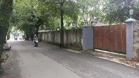 Rumah Luas di Cilandak Timur, Hanya 9 Menit Ke Tol Ampera