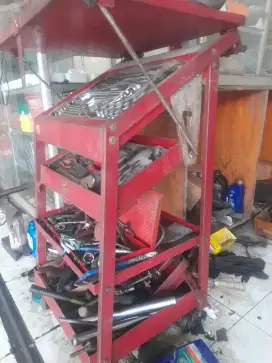 Dicari mekanik sepeda motor