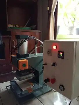 Mesin press siap pakai