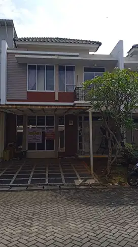 Rumah 2 Lantai Siap Huni di Cluster Victoria Garden Grand Galaxy City