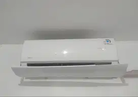 JUAL CEPAT AC MIDEA 1/2PK