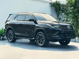 Toyota Fortuner VRZ GR 2.8 At 2022 km +/- 36.000
