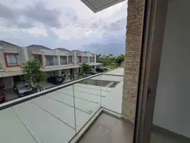 Rumah 2 Lantai Bagus Cluster Hawaii Pantai Indah Kapuk 2 Jakut