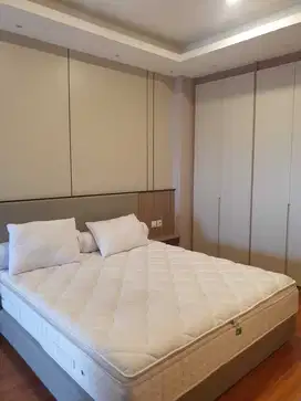 Termurah Sudirman Suite 2 BR Furnished dijual cepat
