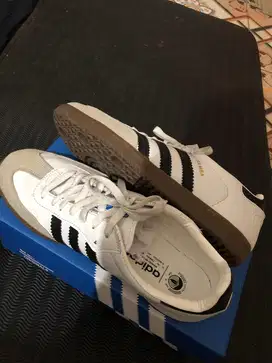 Jual sepatu adidas samba premium size 43