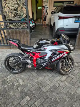 KAWASAKI ZX25R ABS SE QS TAHUN 2021